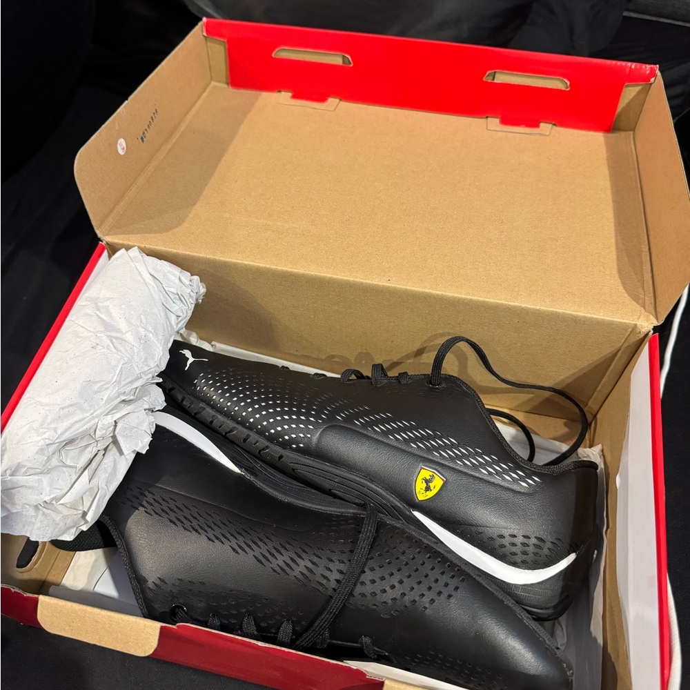 Puma Men's Black Ferrari Sneakers